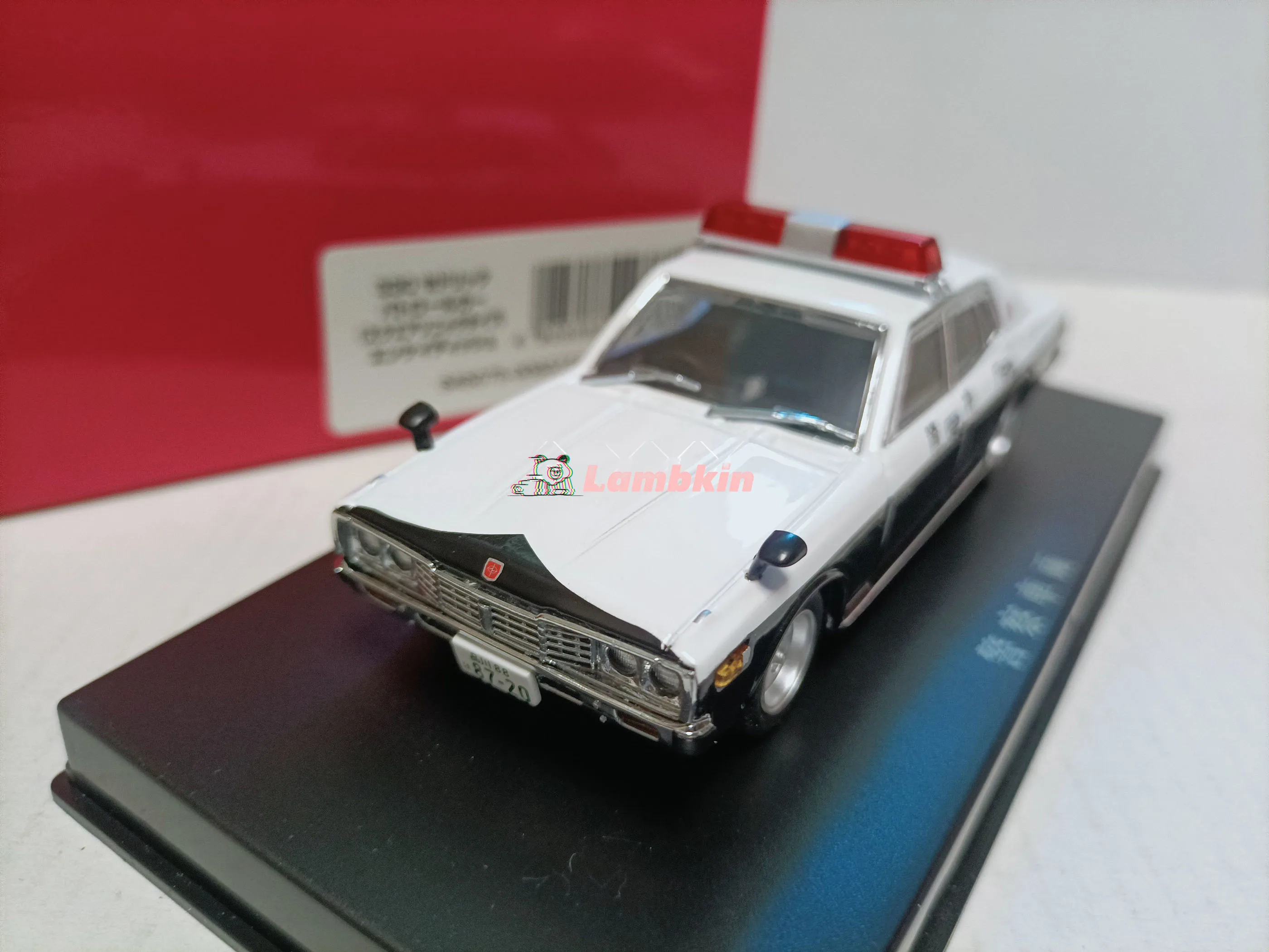

DISM 1/43 Cedric 330 Duke Police Patrol Коллекция моделей автомобилей Подарочный орнамент