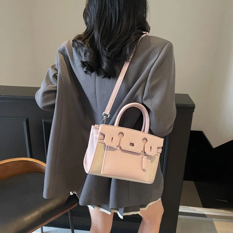 

Elegant Designer Classic Diaper Bag A High-End Simple Leather Shoulder Tote For Trendy And Fashionable Luxury Women