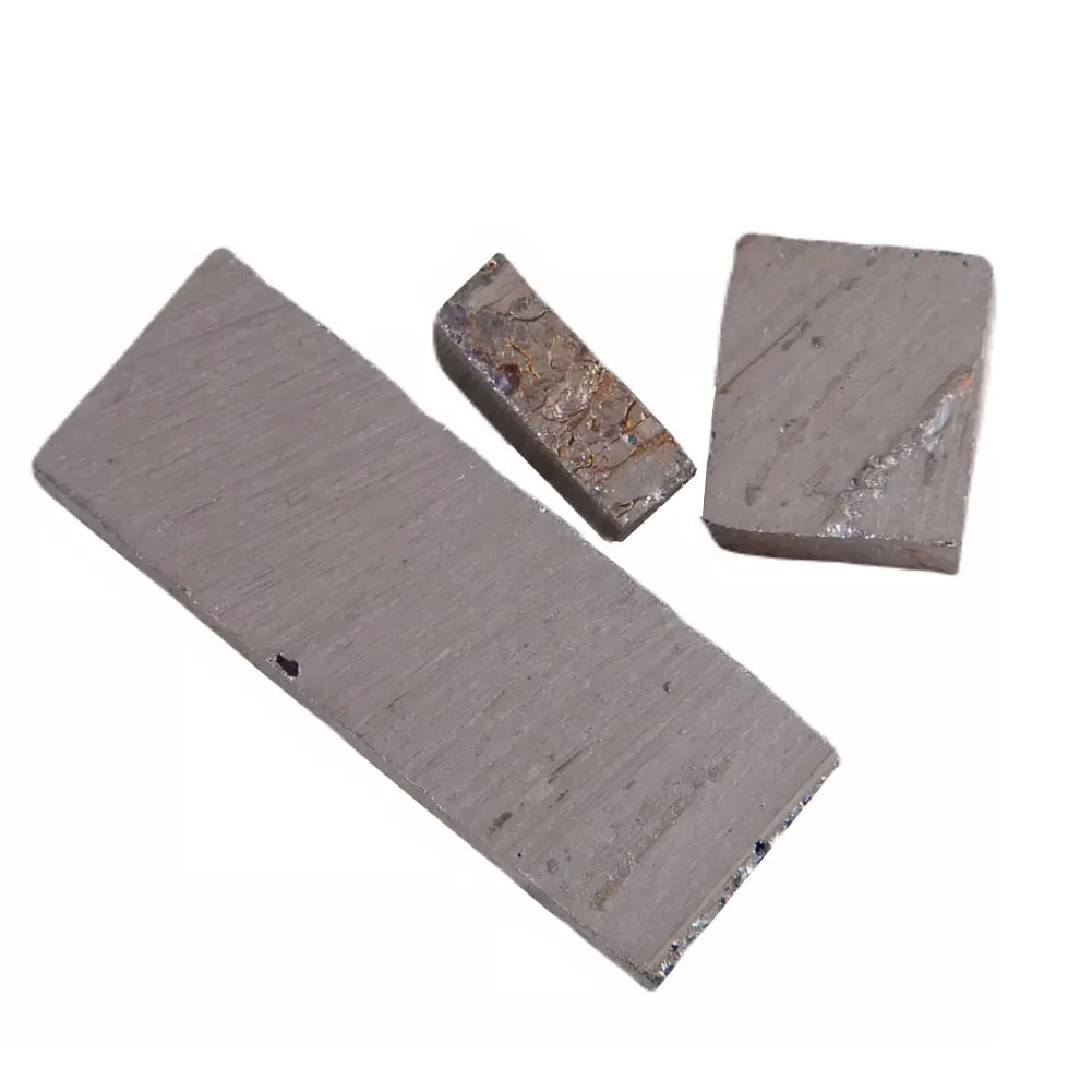 บิสมัทแท่ง 100g 5N ความบริสุทธิ์ Bismuth Craft จอแสดงผลโลหะผสมบิสมัท Diamagnetic ค่าสารหน่วงไฟคริสตัลสีรุ้ง
