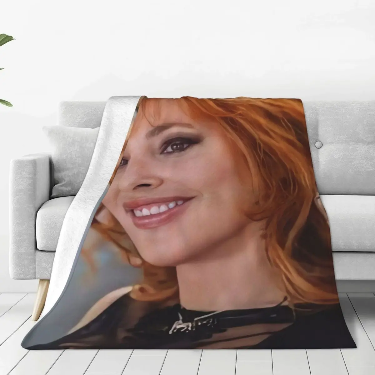 Mylene Farmer Blanket Soft Fleece Spring Warm Flannel Beautiful French Singer Throw Blankets for Sofa Travel Bed Bedspread