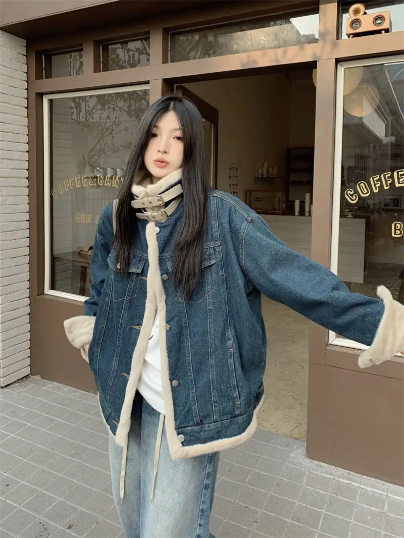 Cappotto di jeans con vera lampada di pecora Pelliccia invernale Peluche Donna Autunno scolpito Sartoria Minimalista Tendenza di strada Patchwork traspirante Y2K