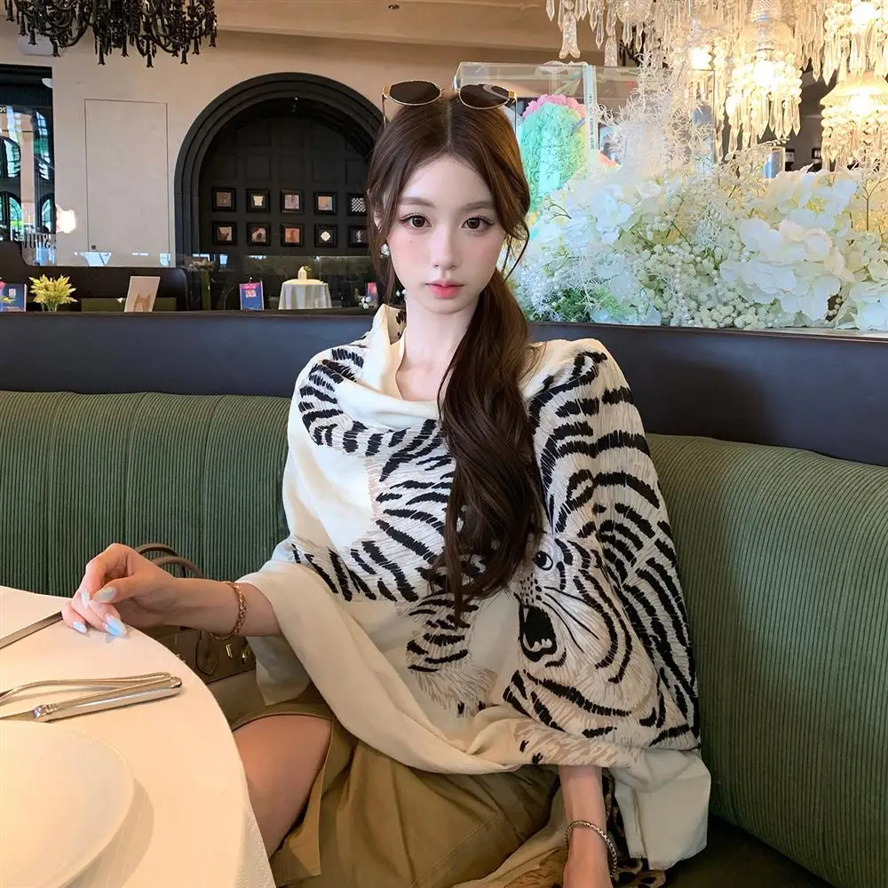 Leopard Print Shawl Women's Outerwear Summer New Style Cashmere Feel Fabric Fashionable Cowl Neck Wrap around Scarf