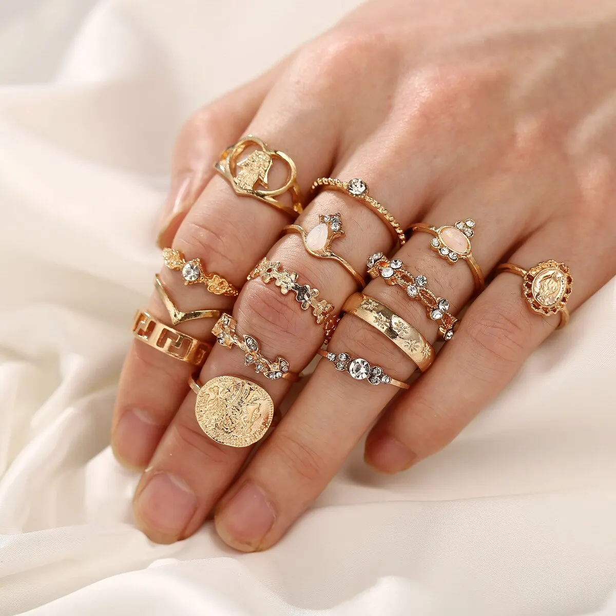 15 Retro Lady Jewelry Retro Gold-color Coins Cross Love Ring Europe And America Portrait Water Drill Ring Set Woman