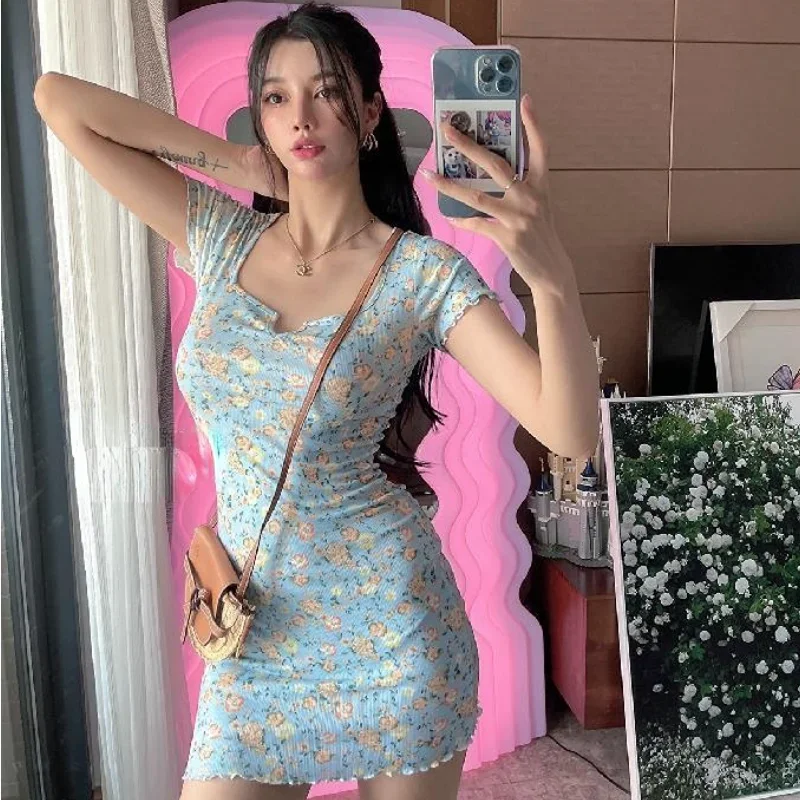 فستان للنساء بتصميم صغير غمد مزين بالزهور للفتيات الجميلات الساخنة بقصة ضيقة على الطراز الكوري الأساسي اليومي فيستدوس موضة الصيف العطاء الأنيق