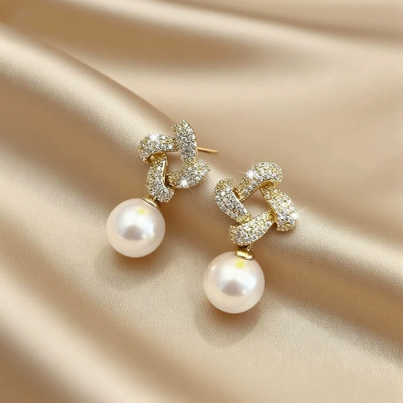 Korean Fashion Pearl Drop Earrings For Women Jewelry Trending New Luxury Women's Crystal Hollow Rhombus Earrings Brincos