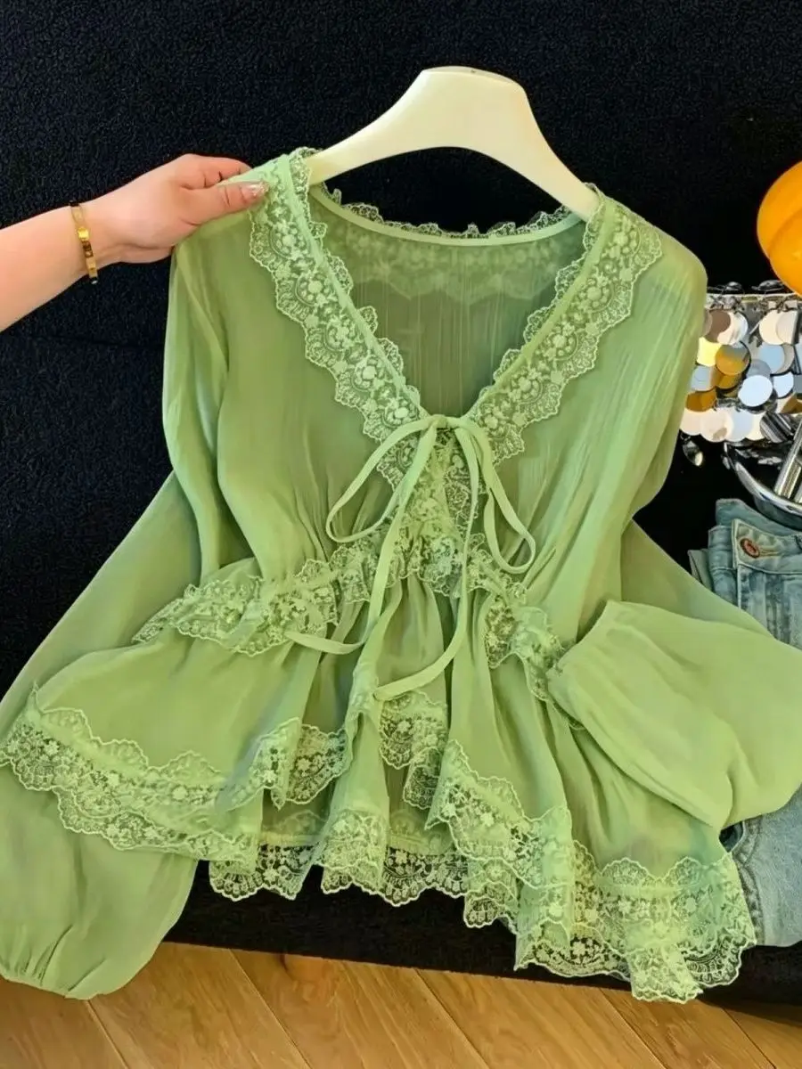 

White Lace Trim V-Neck Chiffon Shirt Women Summer Thin New Sun Protection Small Top Outerwear Korean Style Loose Fit Long Sleeve