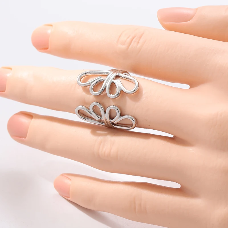 Minimalist Trendy Silvery Plated Flower Shape Adjustable Open Rings Vintage Metal Rings for Women Jewelry Party Accessories Gift