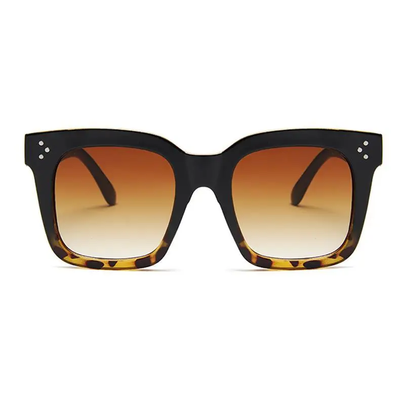 Lunettes de soleil rectangulaires de luxe pour femmes, monture PC, verres dégradés, nuances de rivets classiques, lunettes de mode pour femmes et hommes, UV400, créateur de marque