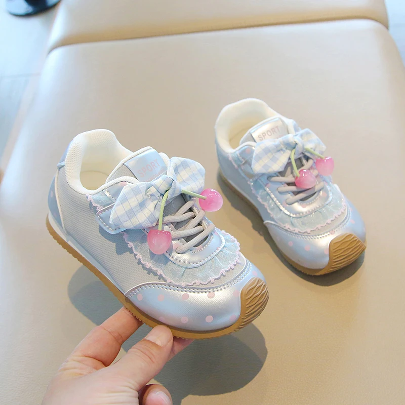 2026 New Girls Fashion Cherry Decoration Casual Shoes Kids Non Slip Comfortable Student Sneakers Outdoor Breathable Sports Shoes