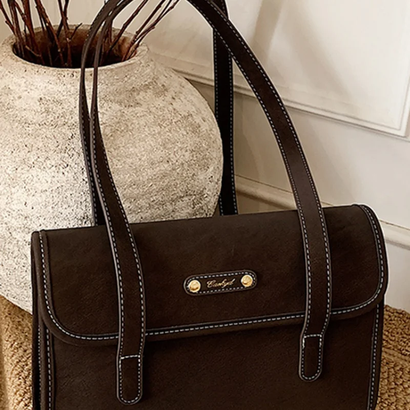 

New 2025 Trendy Bag Retro Large Capacity Underarm Fashion Single Shoulder Commuter Bag Simple Design Versatile Stylish