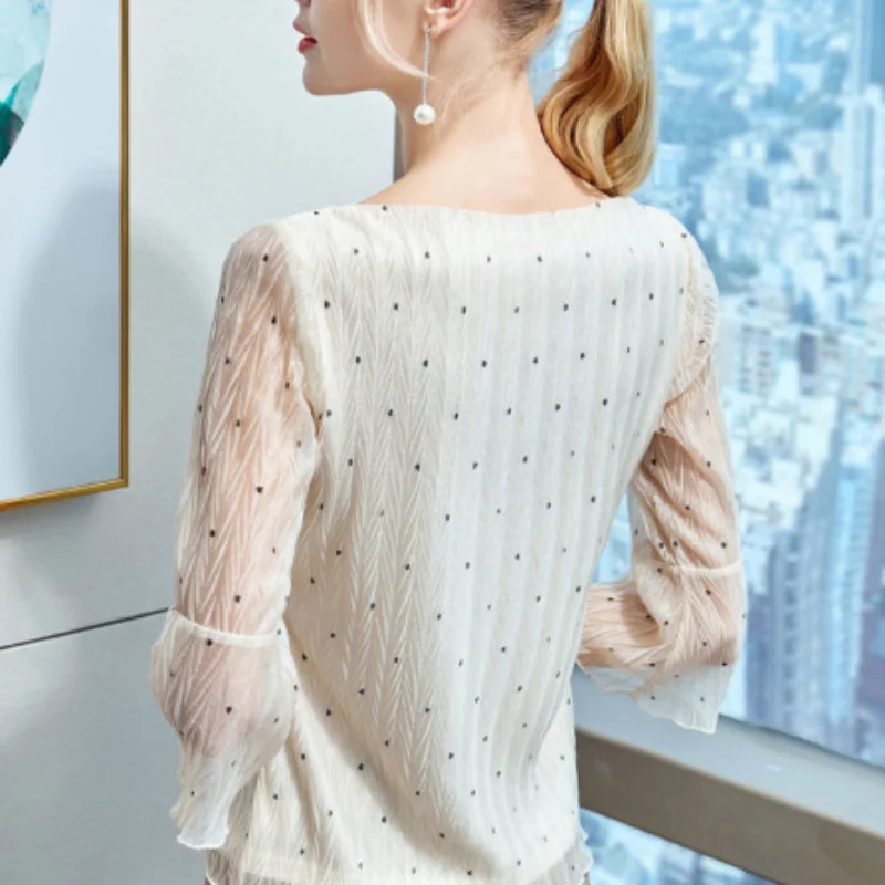 New Spring and Summer Women\'s Slash Neck Three Quarter Slim Thin Polka Dot Classic Blouse Folds Fashion Casual All Match Tops