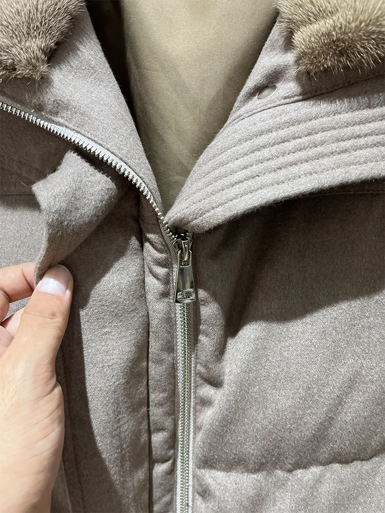 2025 المرأة شتاء دافئ أوزة أسفل سترة ريال فرو منك طوق الكشمير الصوف سترات قصيرة سترات منتفخة الإناث عادية #5