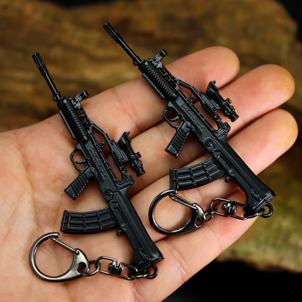 PUBG Keychain Metal Gun Model 9cm QBZ95 AWM 98K AKM M24 Helmet Alloy Weapon Light Key Chain Birthday Gifts Toy for Kid Wholesale