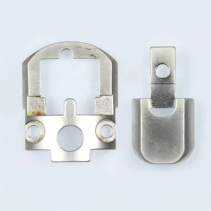 4400 161400 / 8365 Needle Plate J-4 Feed Dog Used for Golden Wheel CS-8365 Sewing Machine Parts Accessories