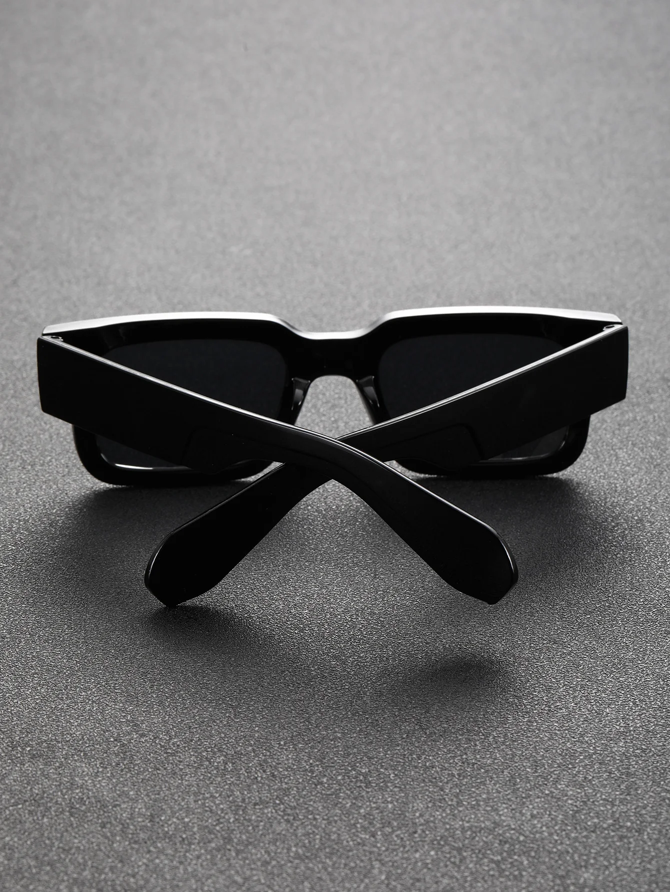 1PC Unisex Square Plastic Frame Trendy Classic Sunglasses For Outdoor Travel UV Protection Accessories