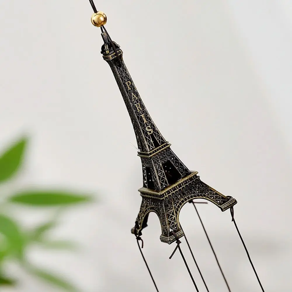 Alat peraga fotografi Menara Eiffel Retro lonceng angin logam buatan tangan realistis lonceng gantung logam gantungan dinding bel taman