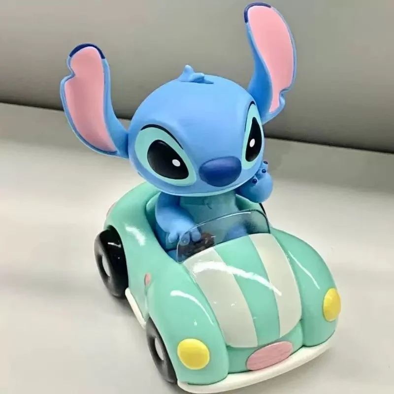 Figuras de Anime Stitch figura viaje colección de coches Kawaii Stich montar muñeca figura de acción modelo ornamento juguetes regalo