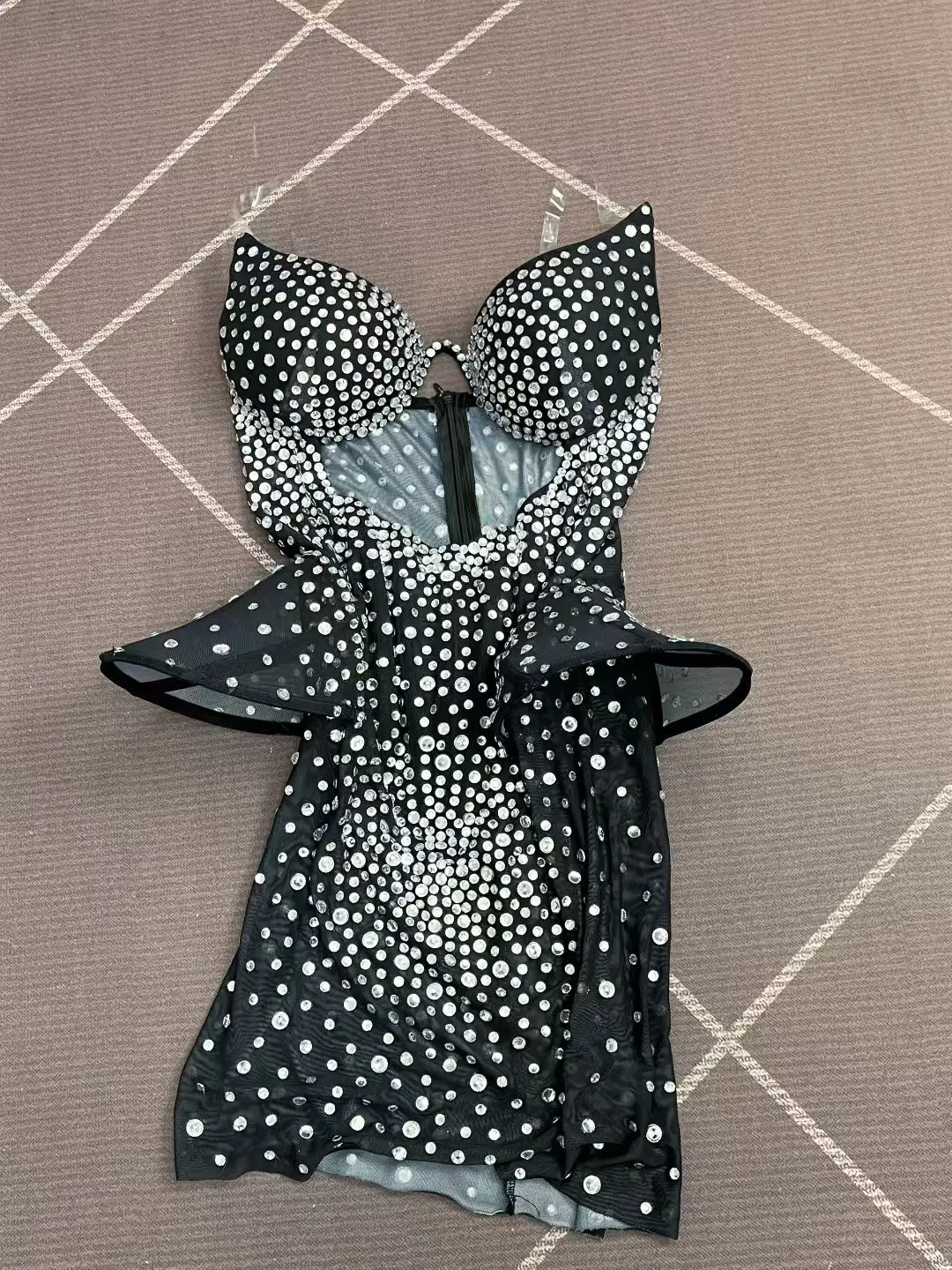 Robe fourreau Sexy sans bretelles pour fête d'anniversaire, avec strass, découpée, pour Cocktail, bal de promo, Mini robe de soirée, Costume de danseuse Gogo