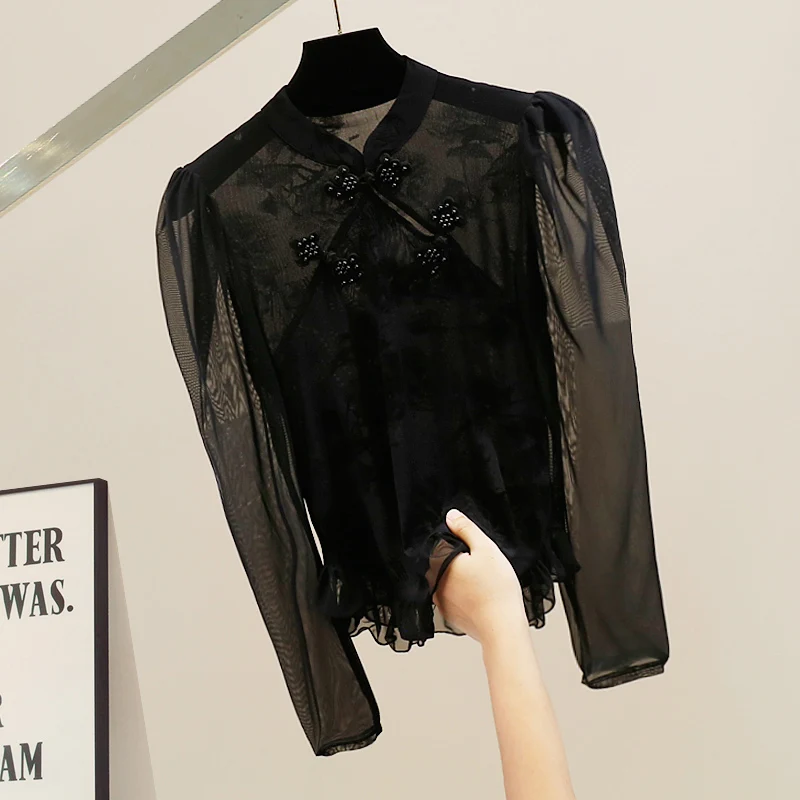 

Faionable Retro Long Sve irt with Lace Sve Patchwork Velvet Embroidery Proc Beaded Button Design Commute Sle W...
