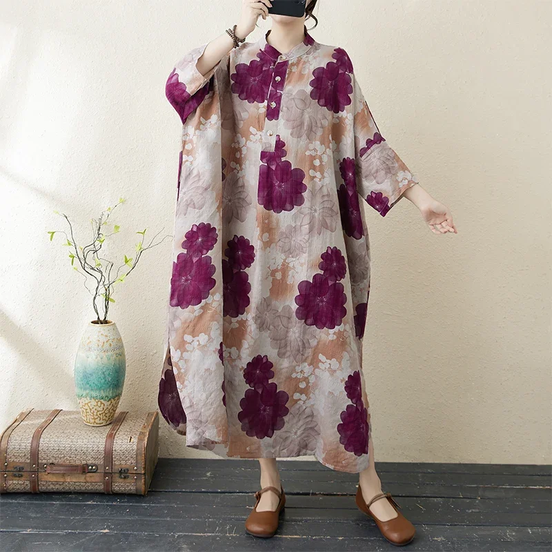 فستان نسائي جديد لربيع وصيف 2025 بتصميم فني عتيق من القطن والقنب مطبوع بياقة واقفة فستان فضفاض كبير للإجازات A400