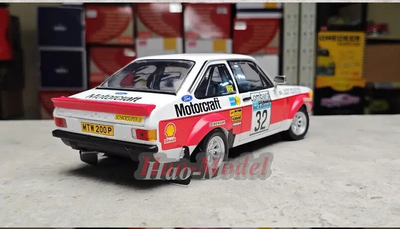 SunStar 1/18 สําหรับFord Escort MK2 RacingโลหะผสมDiecastโลหะรถเด็กของขวัญวันเกิดงานอดิเรกจอแสดงผลคอลเลกชันเครื่องประดับ