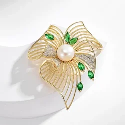 Vintage Hollow Leaf Pearl Brooches For Women Clothing Coat Party Accessories Gifts