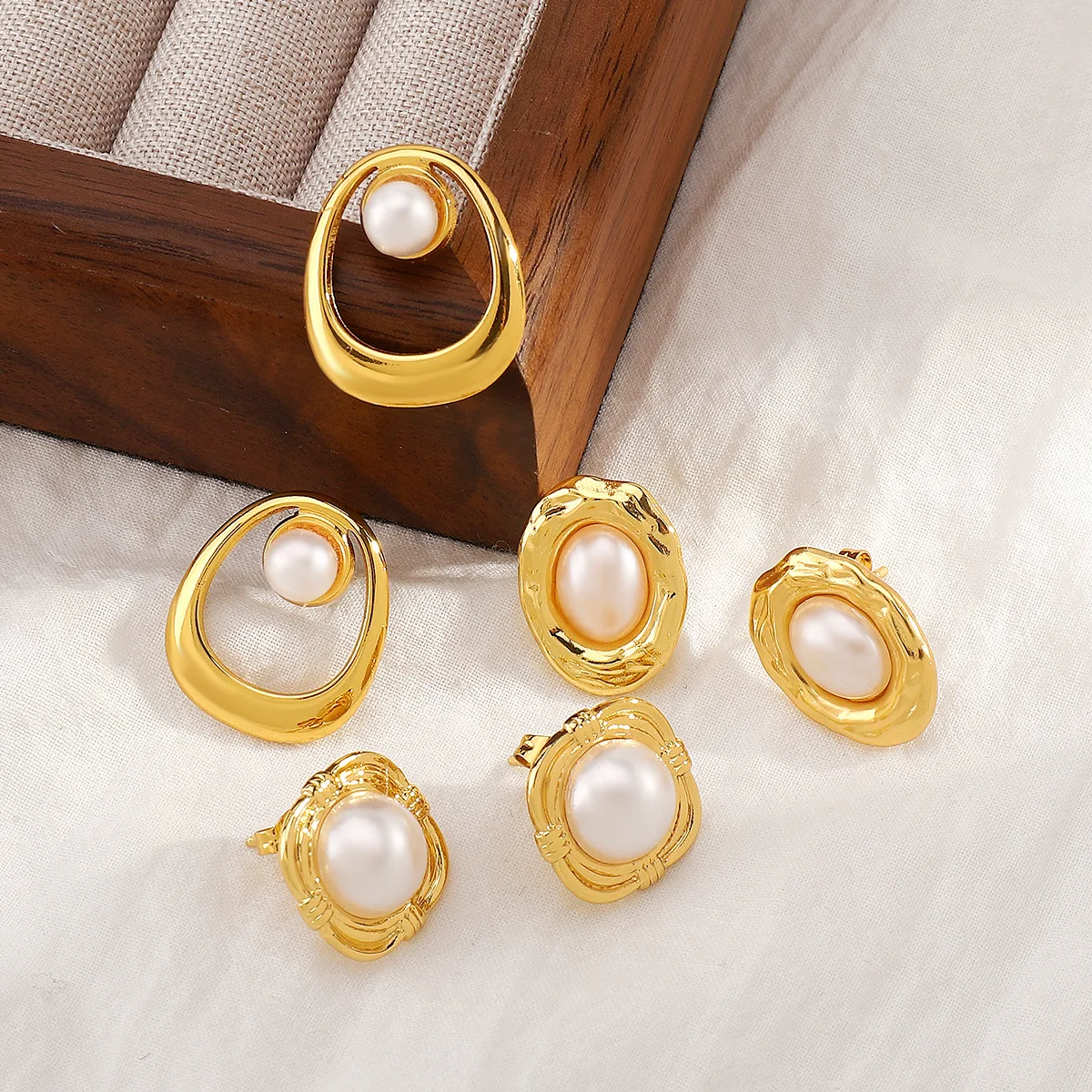 

HUANZHI 2025 новые простые серьги-гвоздики неправильной формы с жемчугом для женщин и девочек, повседневные очаровательные элегантные ювелирные изделия для отдыха и вечеринки