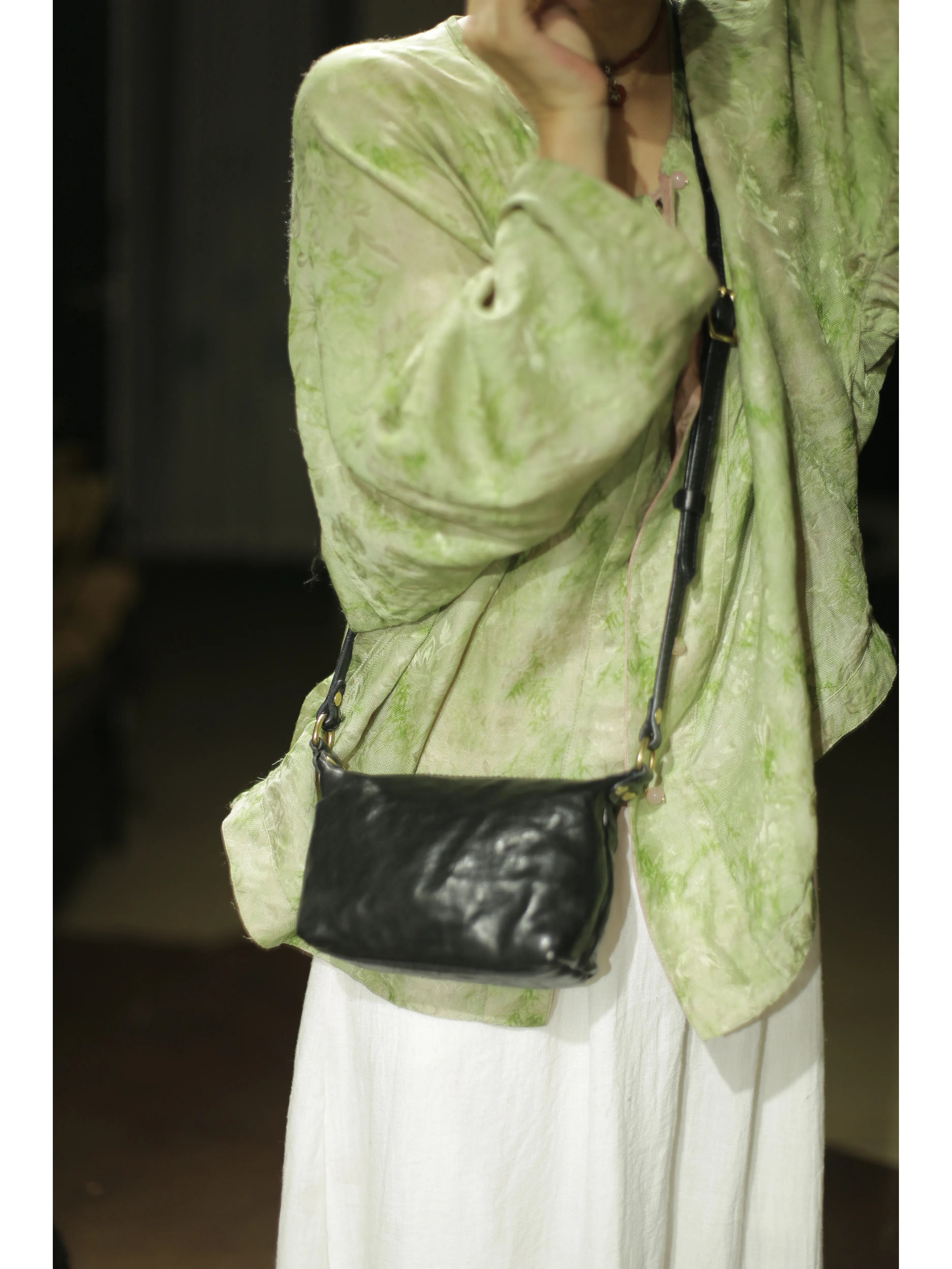 petit-sac-a-telephone-de-style-retro-et-artistique-en-cuir-de-cheval-vieilli-sac-a-bandouliere-unisexe-avec-double-sangle-ideal-pour-un-usage-decontracte-en-ete