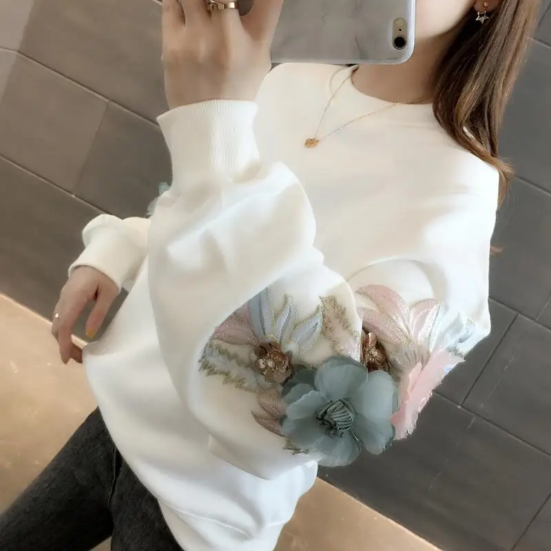 Spring Women Fleece Hoodies 2025 Elegant Embroidered Flower Sweatshirt Korean Autumn Long Sleeve Hooded Female Pullovers Tops