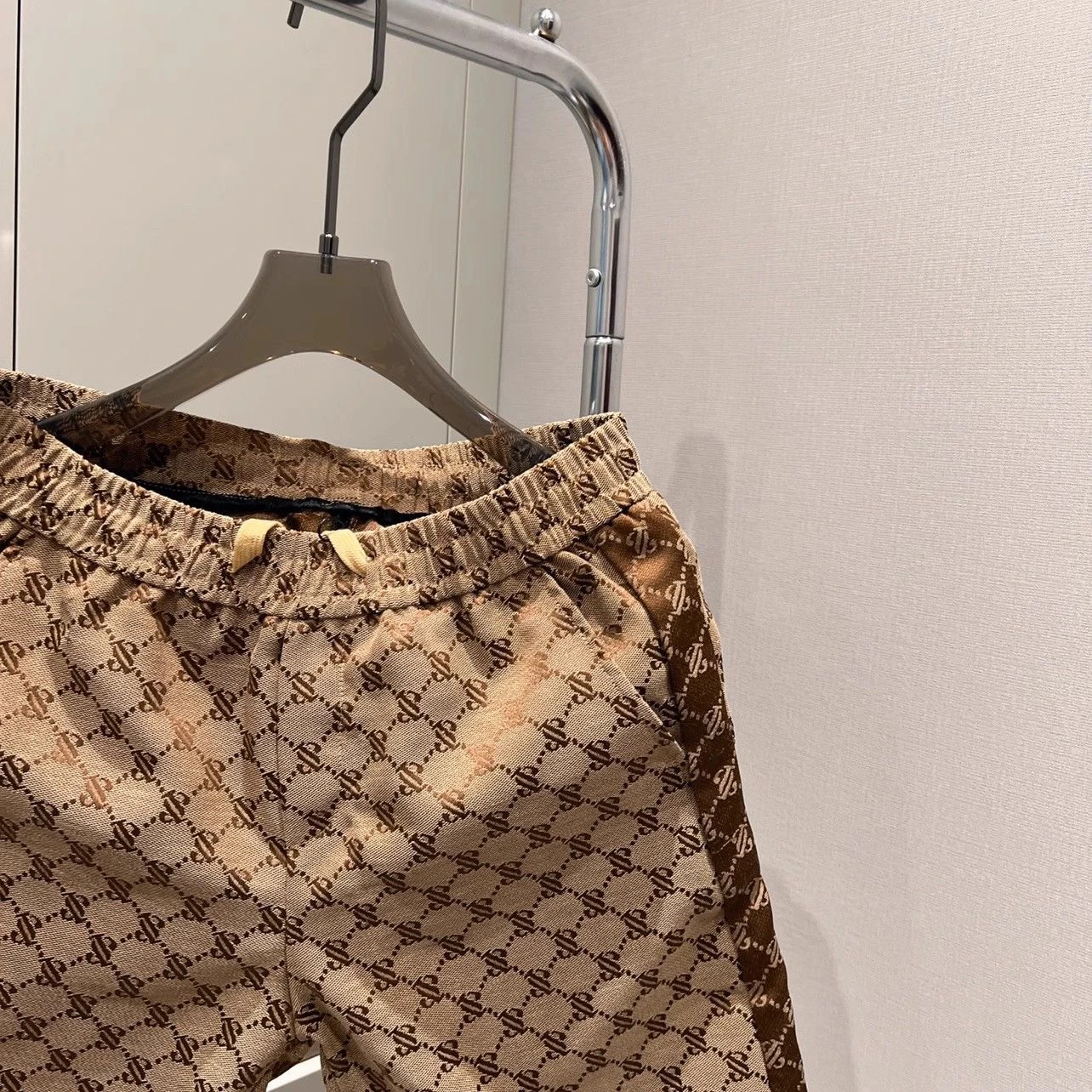 

Faionable Letter Emed Men's Casual Pants Qui Dry Lightweight Five-Quarter Length Comfortable Straight Leg Summer orts