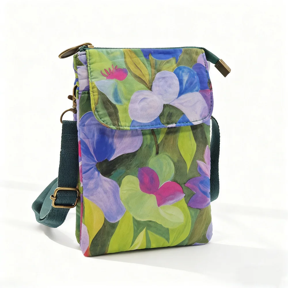 

The new oil painting series of large-screen mobile phone bags are versatile, fashionable and trendy