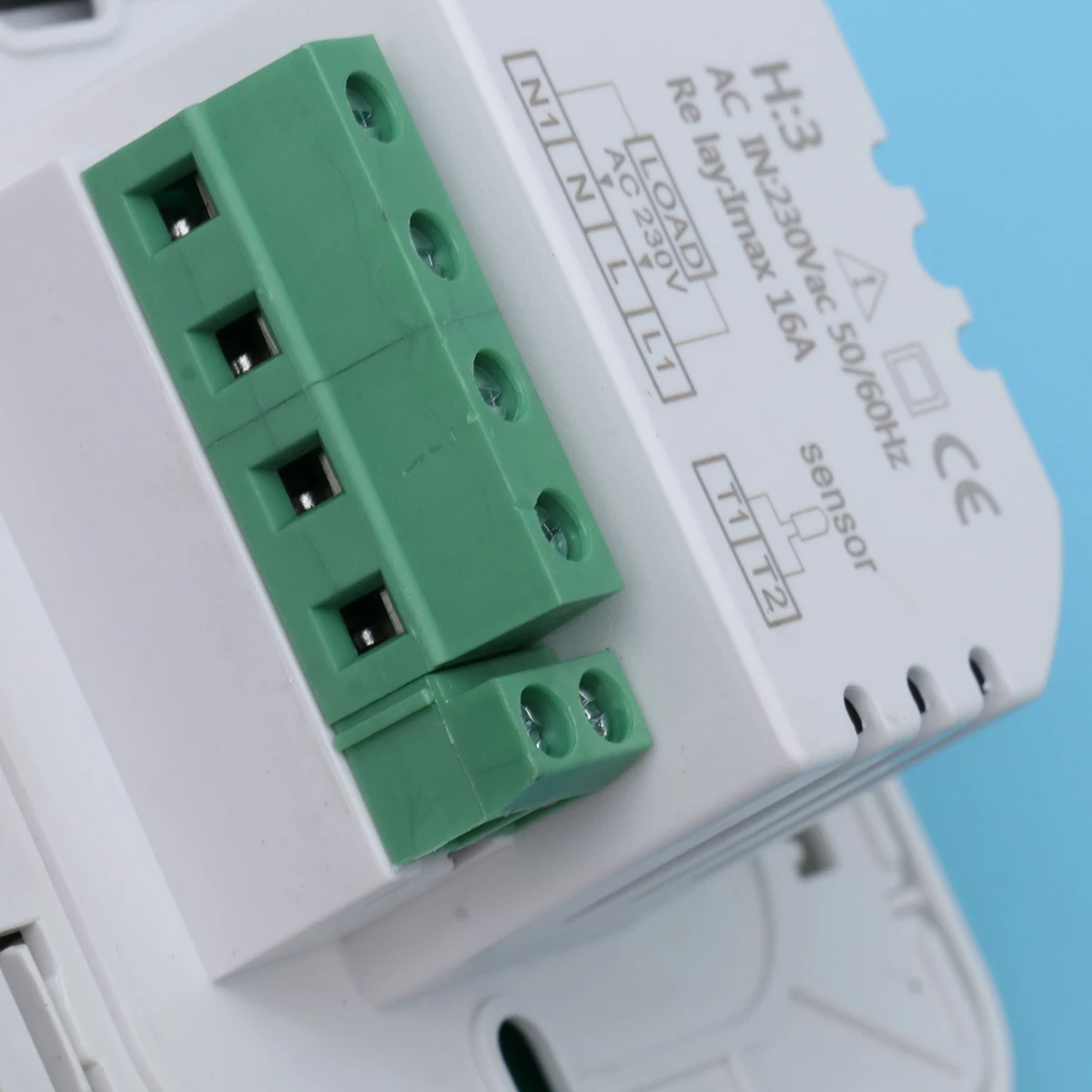 

Intelligent Temperature Controller Floor Heating Programmable Digital Thermostat 60X45Mm Display 0.5° ±0.1°C