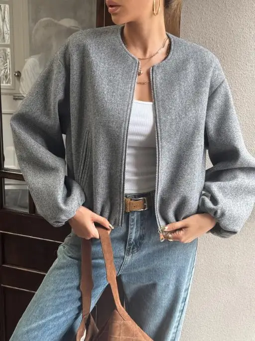Autumn 2025 Casual High-End Texture Women's Long Sleeved Jacket Round Neck Solid Color Short Style Simple Zipper Front Jacket