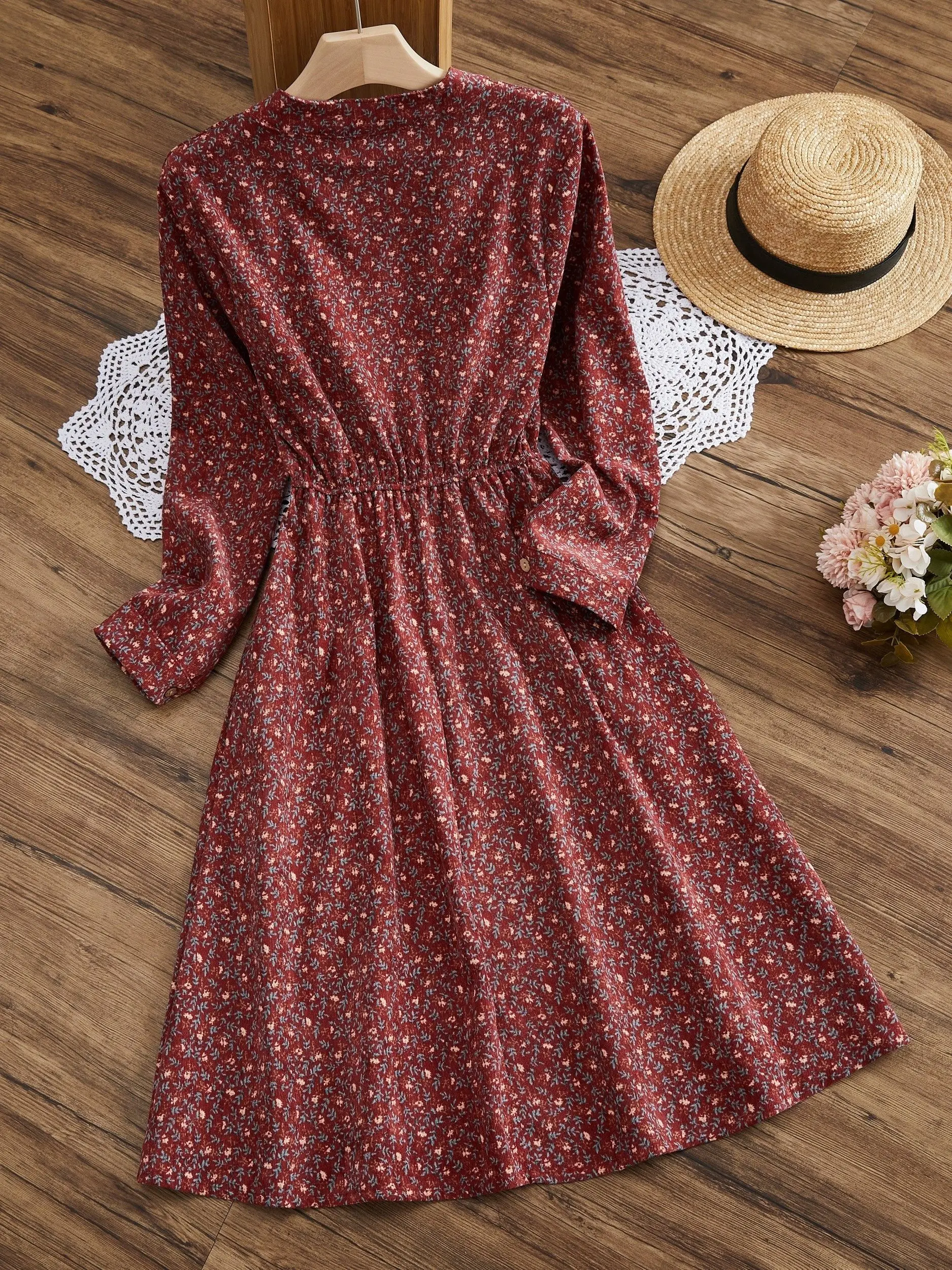 Hot Sales Prairie Chic Sweet Mori Girl Basic Wear Retro Floral Printed Midi Robe Women Corduroy Pocket Dress Elegant Clothes