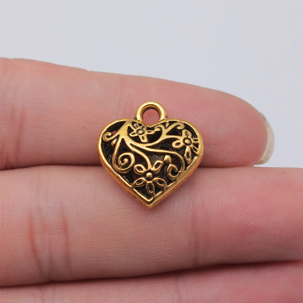 WYSIWYG 5pcs 20x21mm Trendy Charms 3D Hollow Carved Heart 2 Colors Metal Alloy Charms Jewelry DIY Accessories