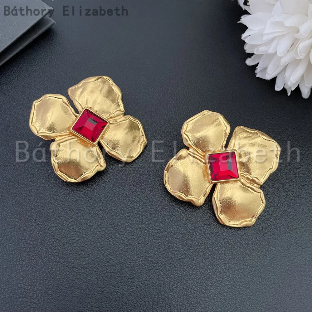 To Reines 2024 New France Vintage Designer Brand Gold Flower Big Earrings Ear Clip Women Fashion Luxury High Quality Jewelry