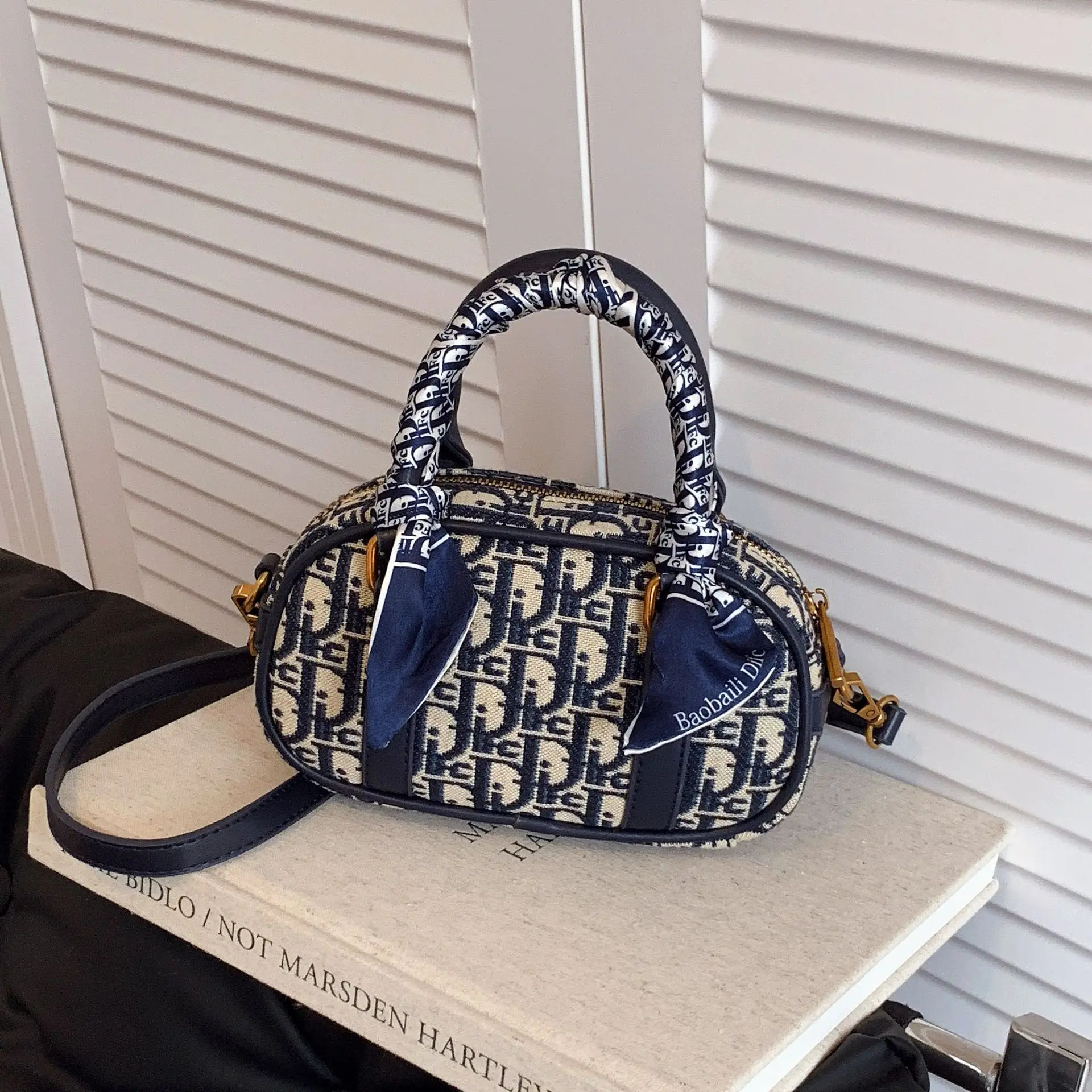 

2025 New Korean Style Bowling Bag - Premium Small Square Purse, Crossbody/Shoulder Multi-Way Handbag, Trendy Women's Fashion Bag