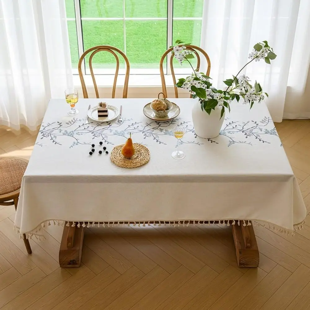 

Элегантная скатерть для кофе и обеденных столов