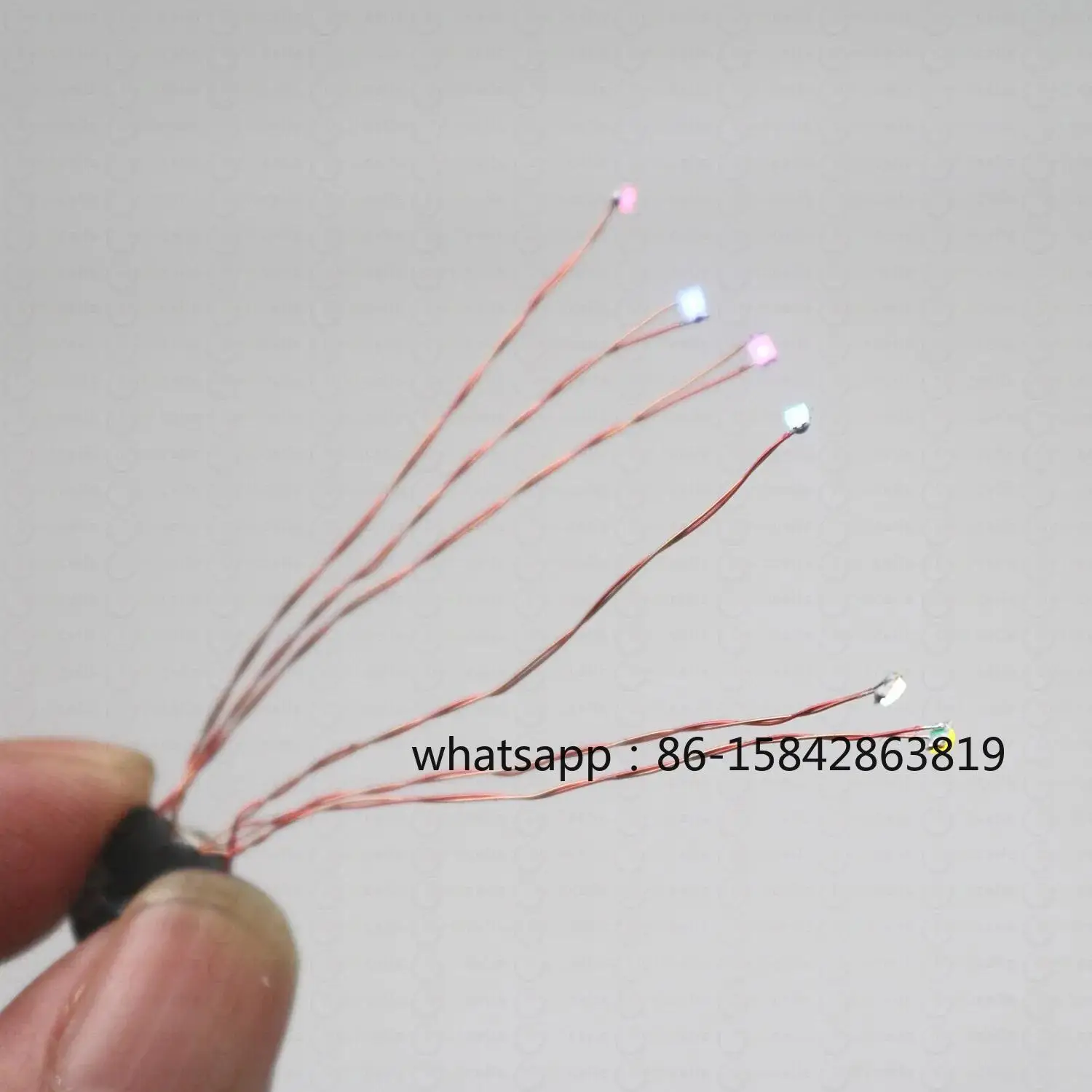 Kit de Luz LED Magnetron de 6 Cores com Cabo de 5cm e CR927 |   Interruptor Magnético DIY para Iluminação de Carro |   Acessório de Diorama para Brinquedos