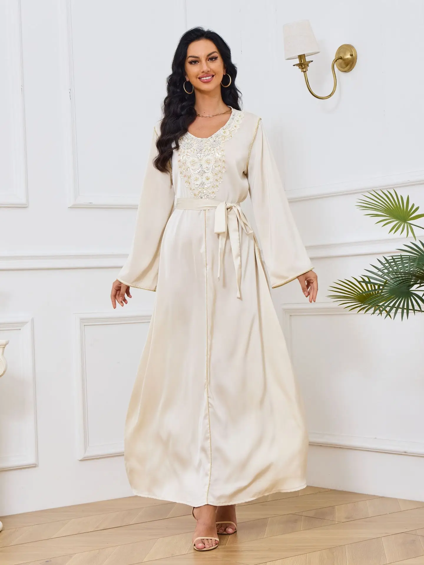 

Beaded Lace-Up Slim Muslim Dresses Dubai Abayas for Women Turkey Islam Clothing Muslim Fashion Arabia Long Dress Kaftan Robe