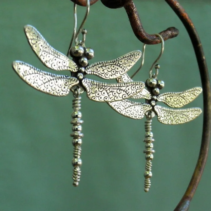 Vintage-Ohrringe mit Libellen-Design und geschnitztem Muster, Retro-Bohemian-Stil, silberfarbener Schmuck, trendige weibliche Ohrschmuckstücke