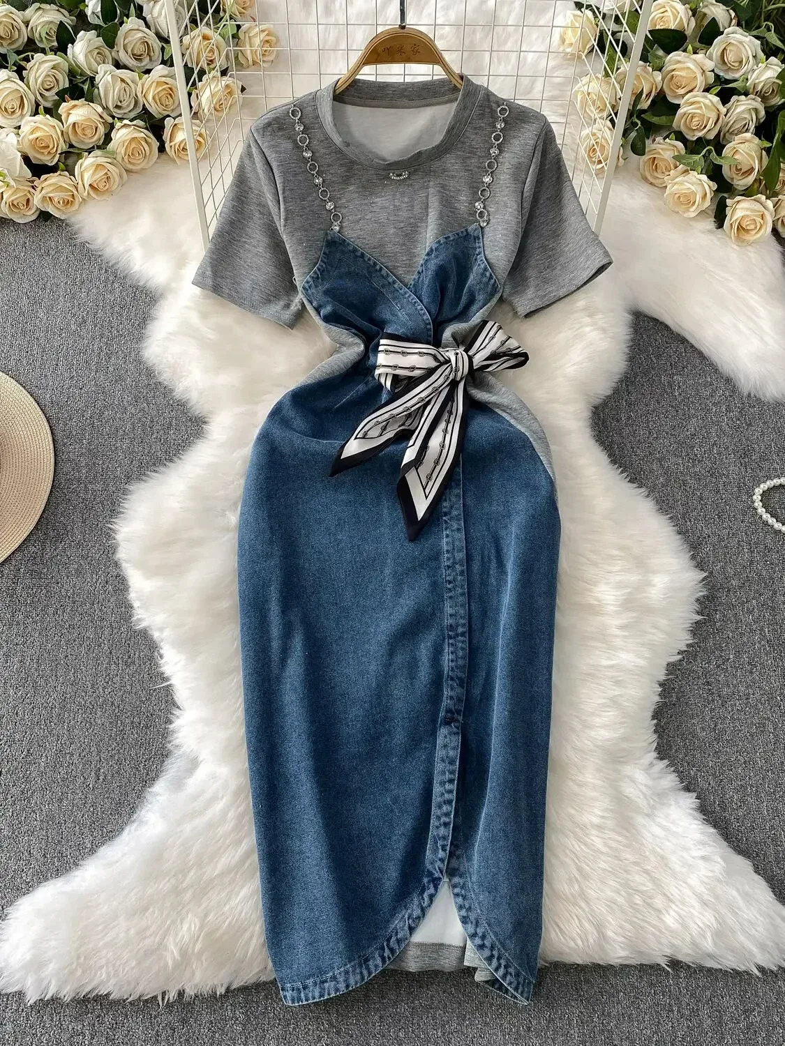 

Women's Summer Denim Dress with Crystal Beading, Patchwork Short Sleeve Pencil Midi Dress, Casual Sweet Vestidos