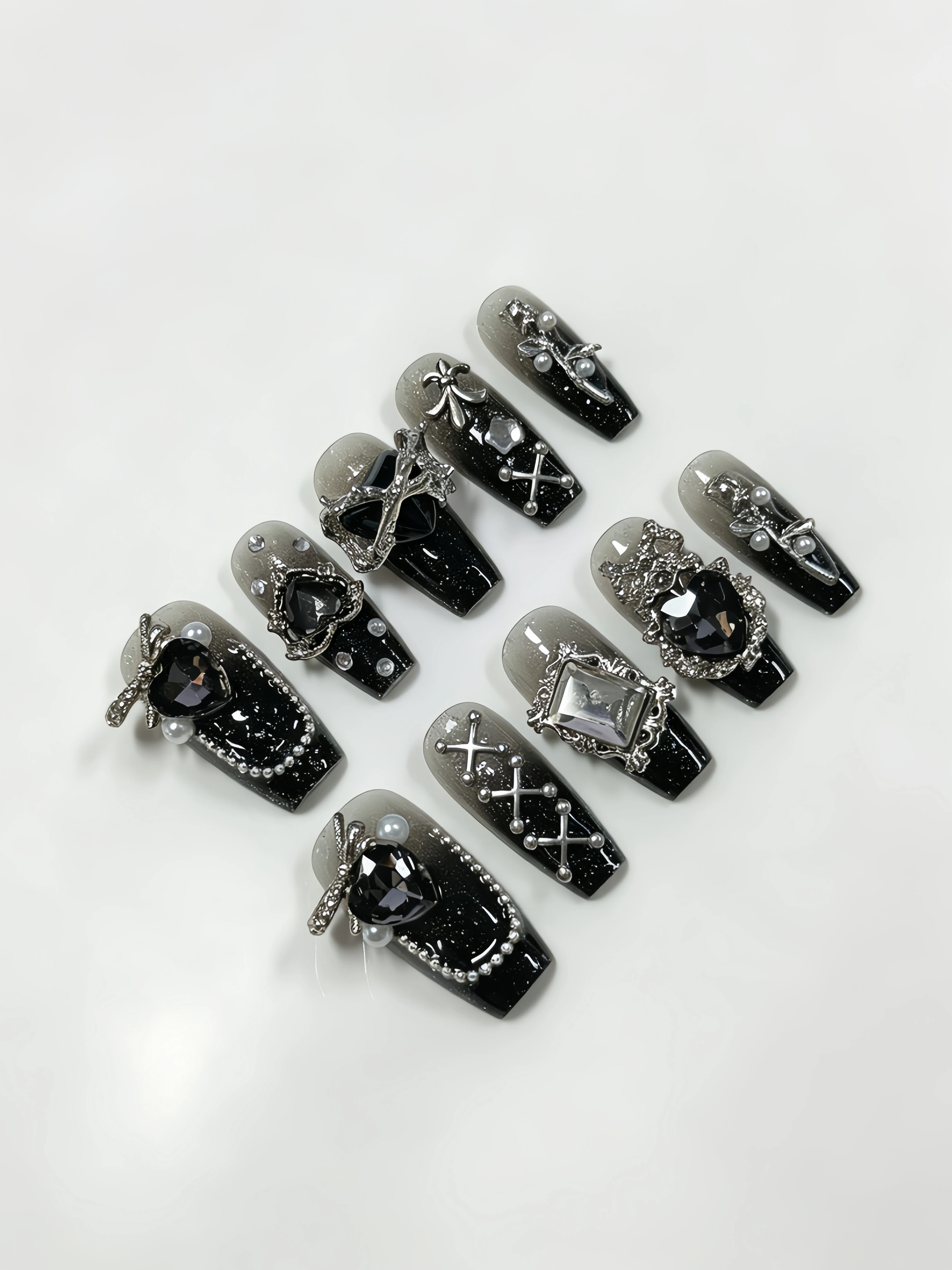 10-Piece Set, Trapezoidal Nails, Black Heart-Shaped Frame with Large Zircon Square Edge Rhinestones, Black Gradient Silver Glitter Cat-Eye Press-On Nails, Instagram Heavy-Duty Luxury Style, Subculture Niche Style, Gothic Sweet and Dark Style, Halloween Atmosphere Style