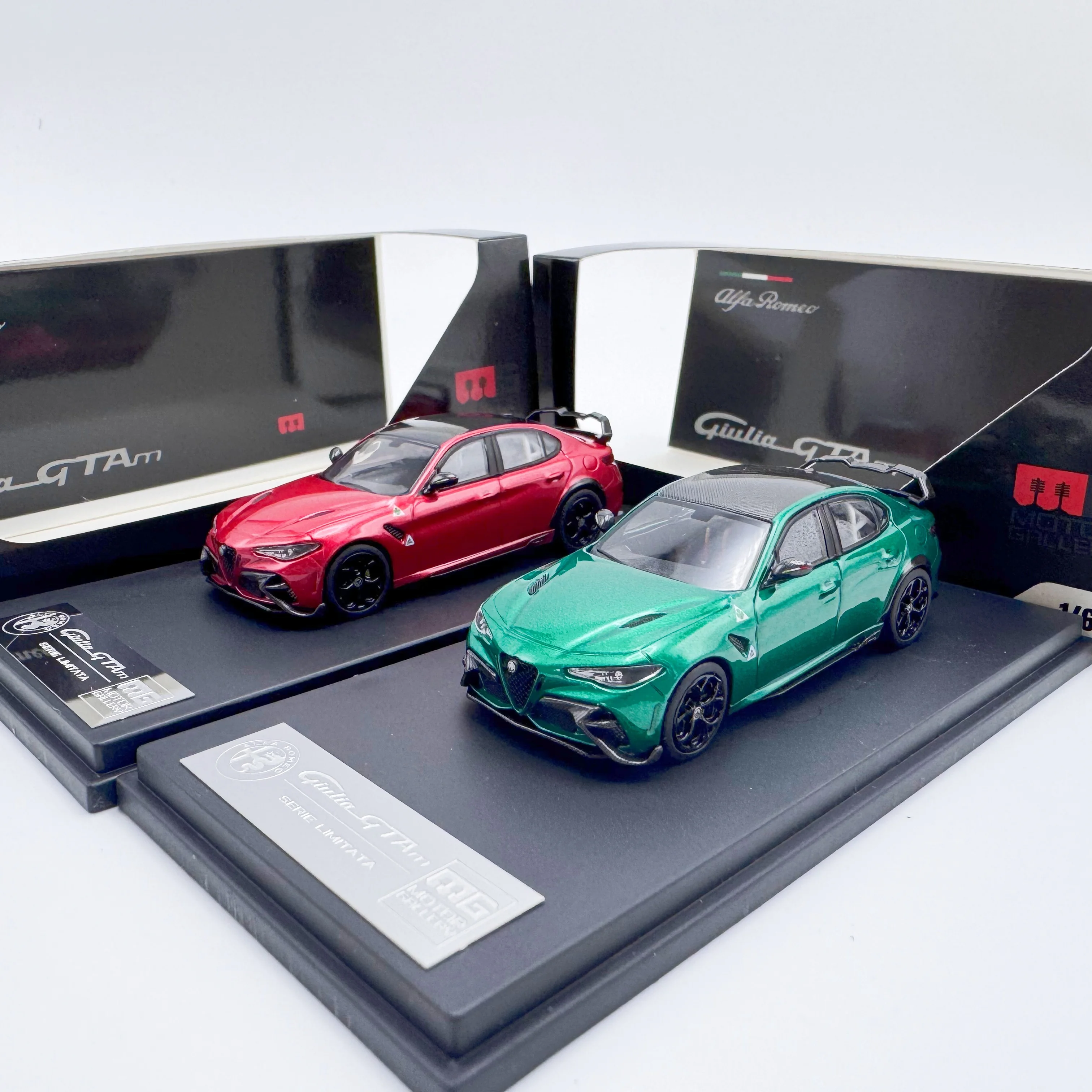 MOTOR GALLERY MG 1:64 GTAm Quadrifoglio Carbon Fiber Roof Diecast Alloy Car Model