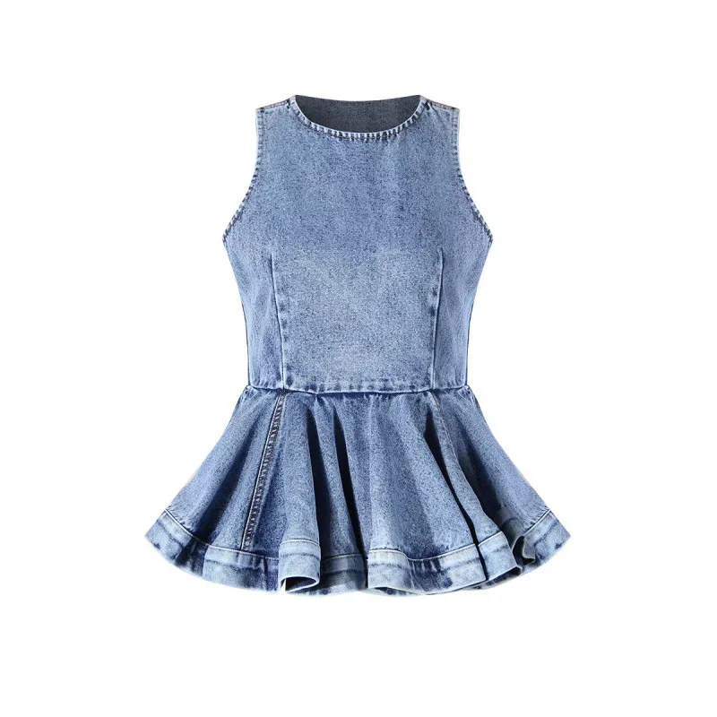 

Элегантный ретро-комплект из денима: изящный топ без рукавов с пэплумом и джинсы с высокой талией и широкими штанинами для семейных встреч и повседневной носки