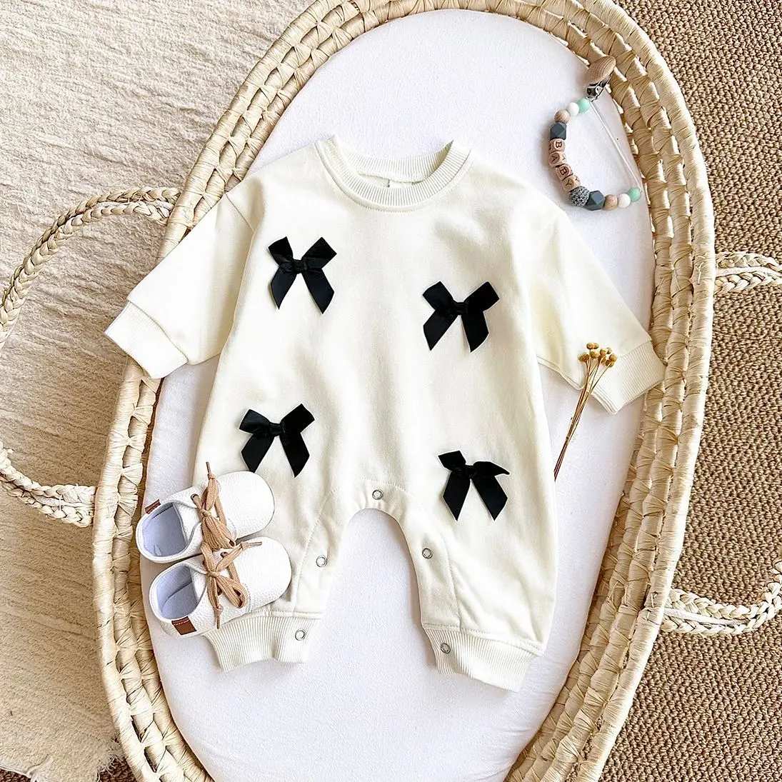 Autumn Newborn Baby Girl Clothes Romper Cute Bow Pullover Bodysuits & One-Pieces Cotton Infant Toddler Children Clothing 0-18M