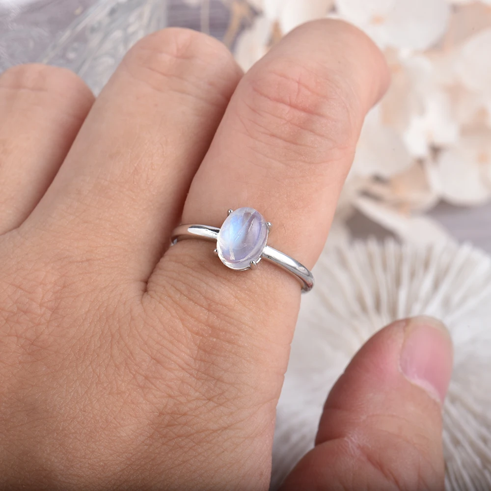 ITSMOS Moonstone Classic Rings Luxury Natural Gemstone Four Claws Band Jewelry Crystals Oval for Womens Lover Rings Gift