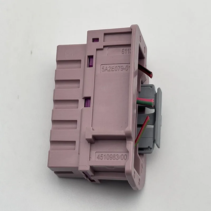 12 Pin Automobile Waterproof Connector Auto Parts Rear Fuse Box Plug 6113 5A2E079-01 5A2E079-01 4510983/00 For BMW