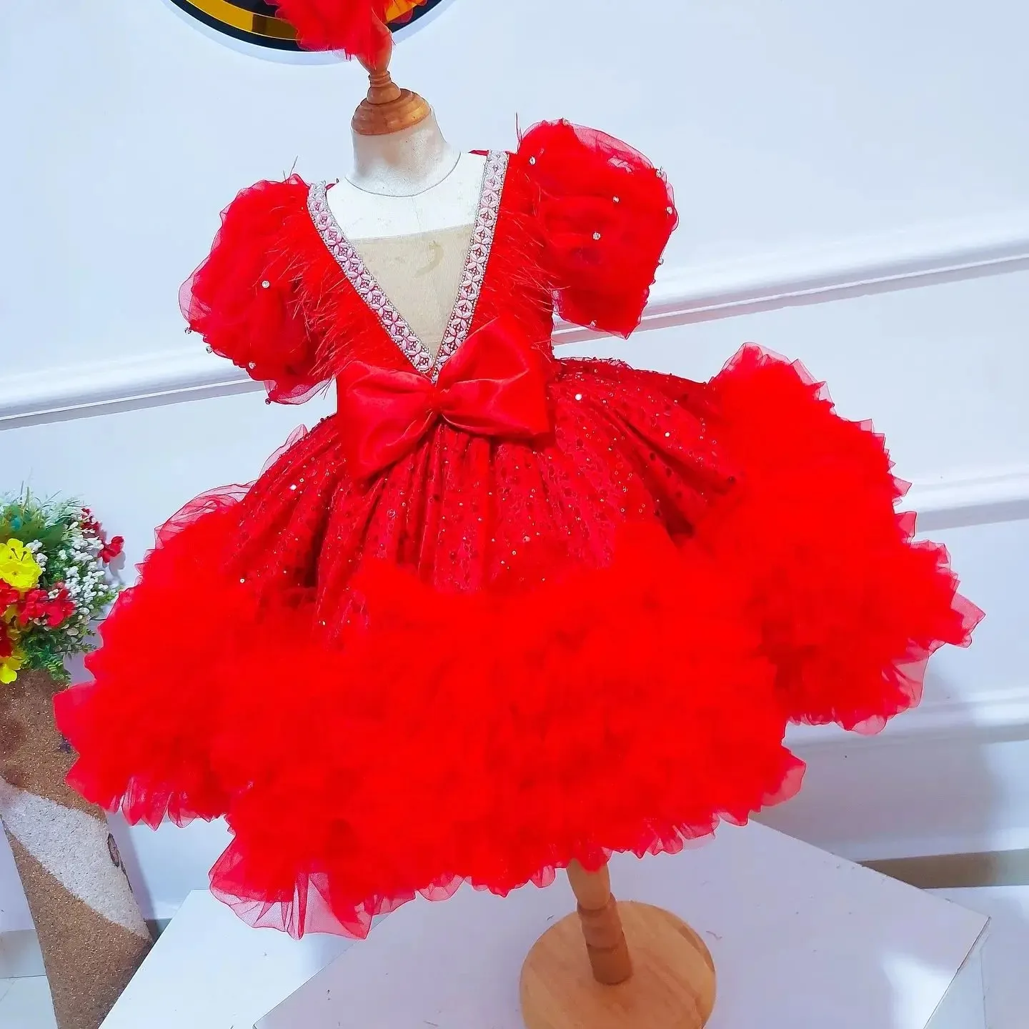 

Customized Red Flower Girl Dress Bow Sequins Feather Layered First Communion Ball Birthday Graduation Ceremony Wedding Party