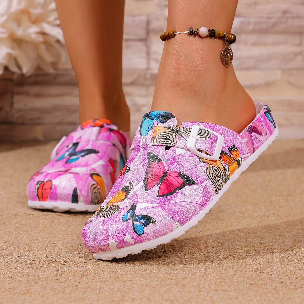 

Ladies' Home Slippers, Comfortable and Elegant Pink Butterfly Print, Wedge Heel Sandals, Suitable for Seaside Walks, Closed-Toe